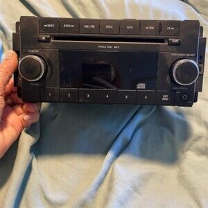 Chrysler dodge Jeep OEM RES AM/FM CD MP3 Radio AUX Stereo Head Unit CD Player